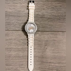 Minnie Mouse silver watch